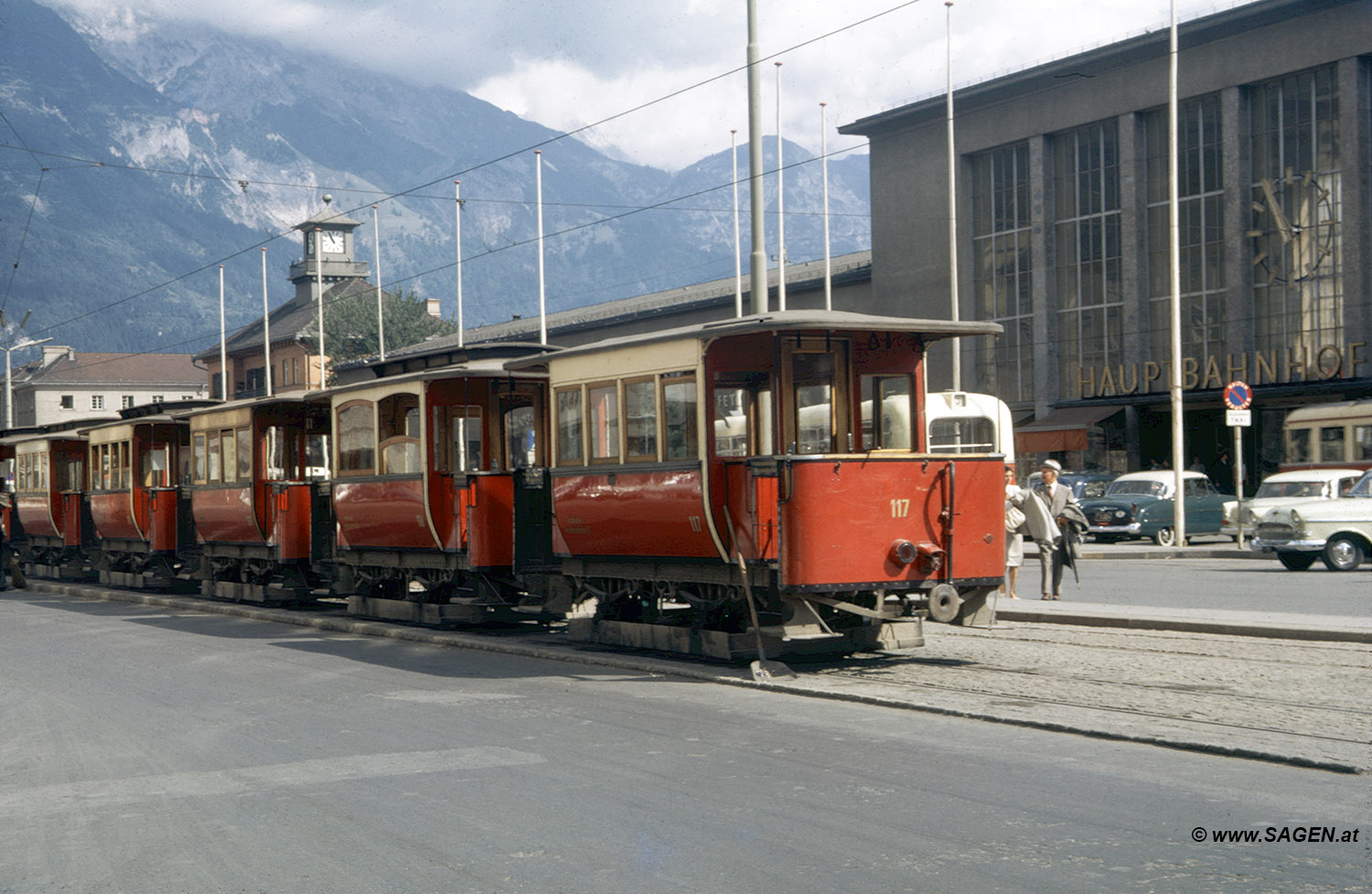 Innsbruck Bahnhofsvorplatz / Südtiroler Platz um 1965