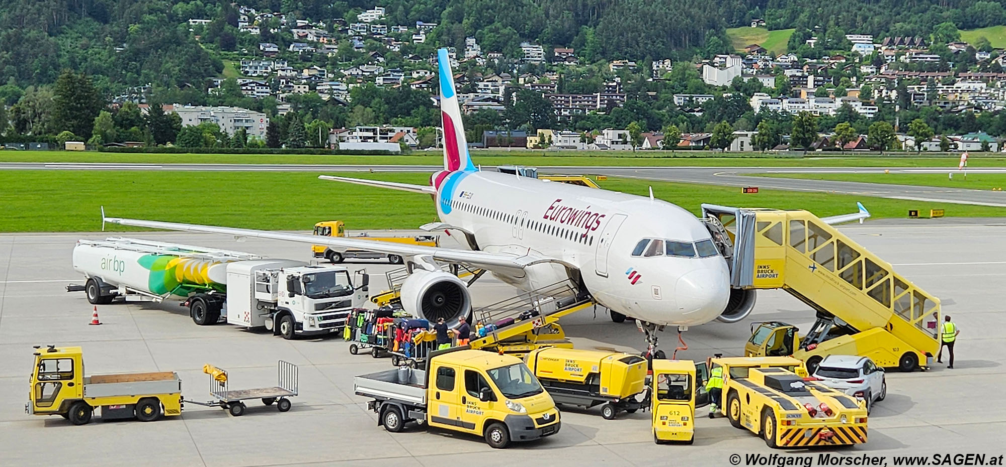 Innsbruck Flughafen, Beladung eines Flugzeuges