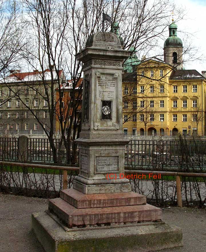 Innsbruck, "Geographensäule" im Waltherpark