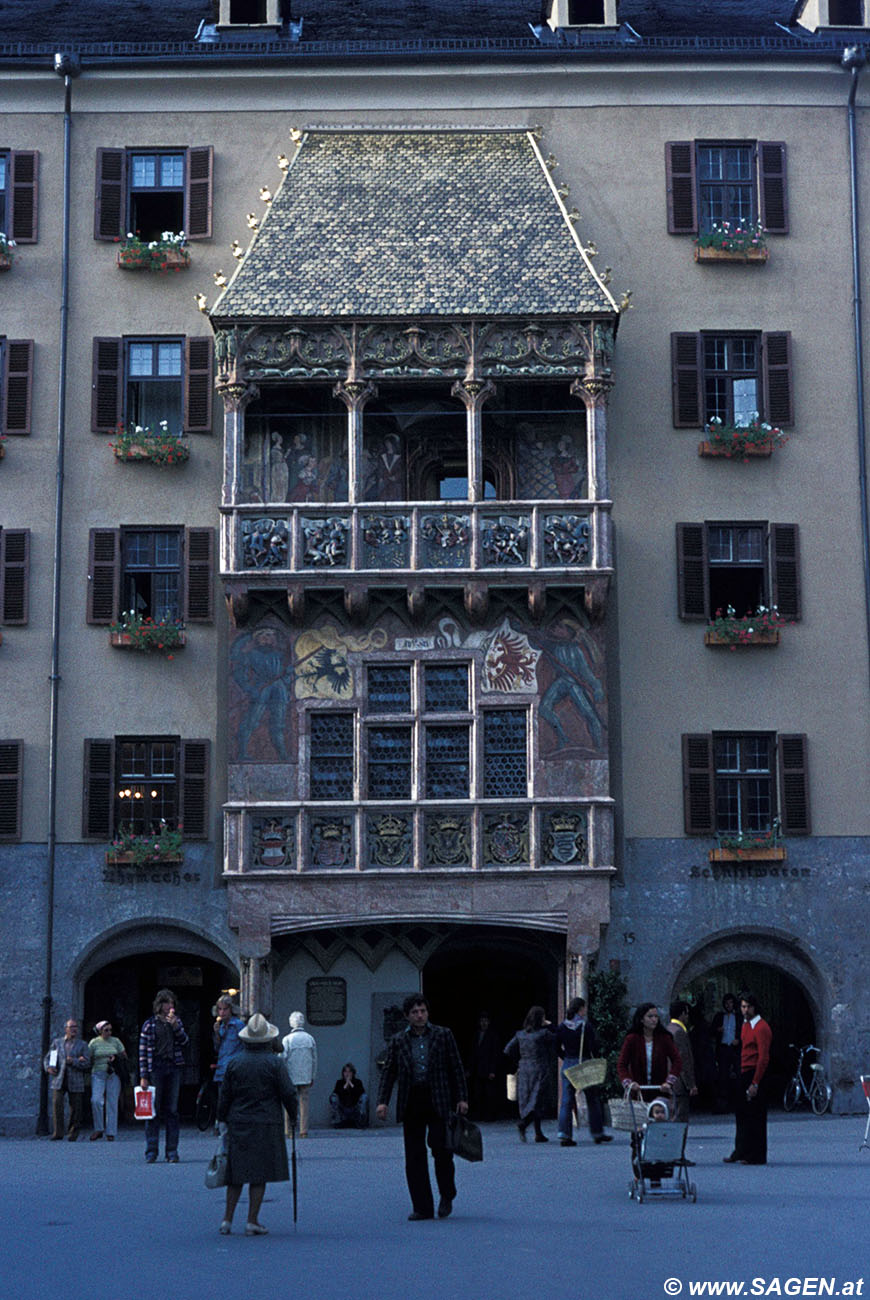 Innsbruck Goldenes Dachl um 1970