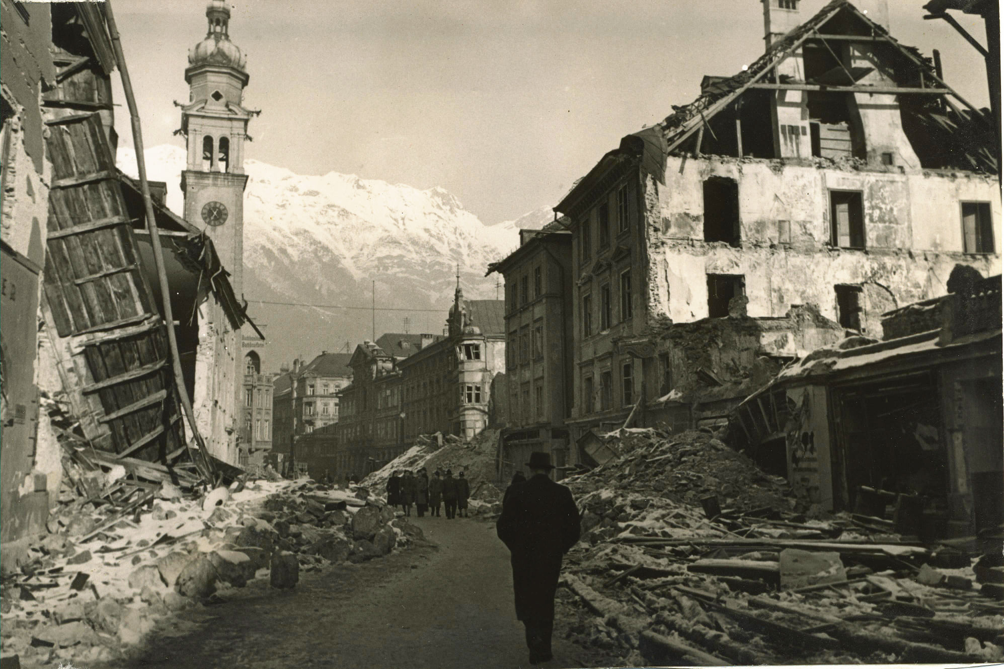 Innsbruck, Maria-Theresien-Straße Winter 1945/46