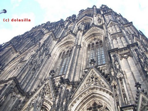 Kölner Dom von unten