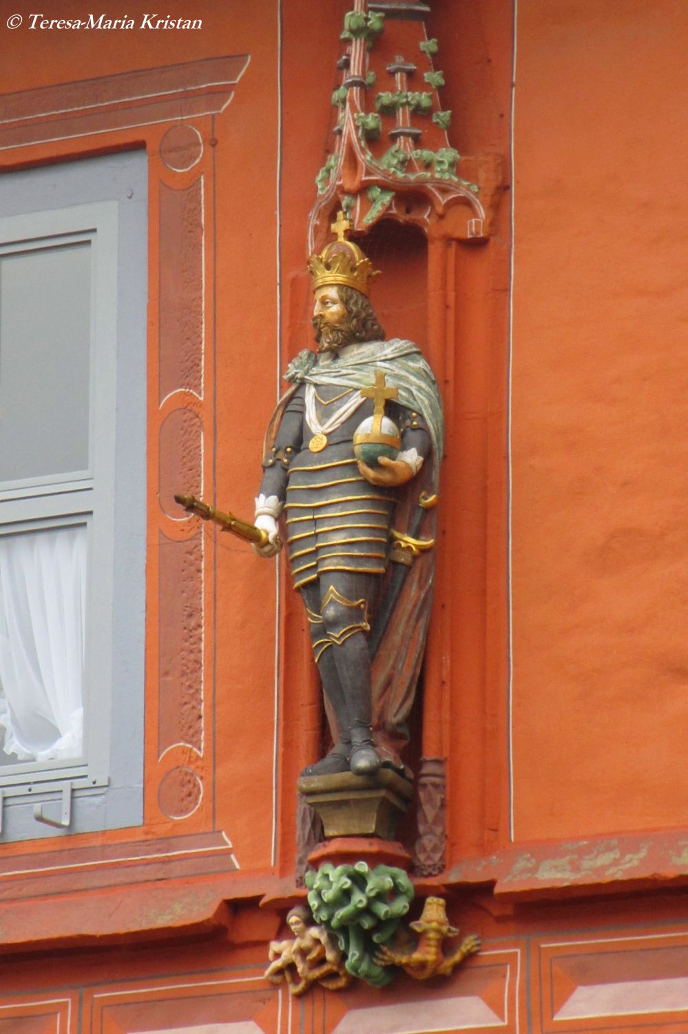 Kaiserworth Goslar, Kaiserfigur Fassade