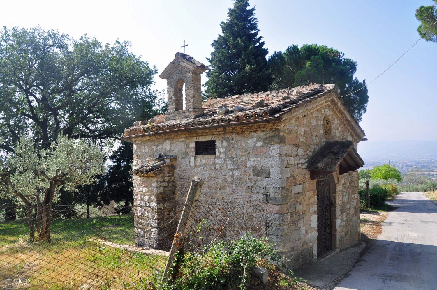 Kapelle am Weg nach San Damiano in Assisi