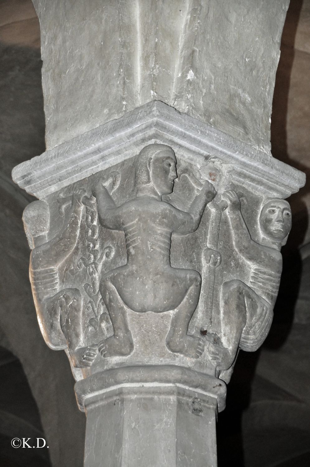 Kapitell in der Krypta von San Zeno in Verona