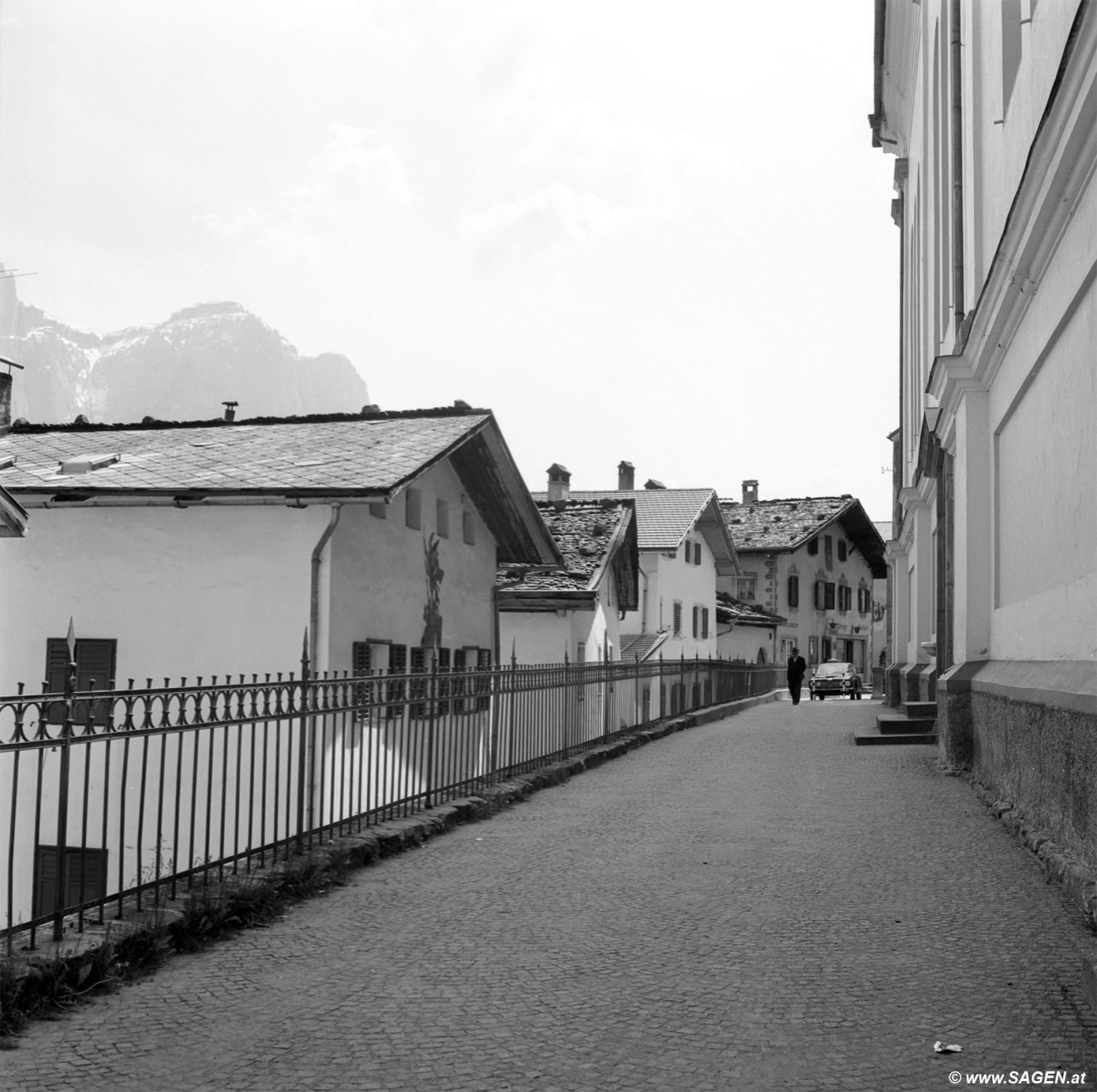 Kastelruth Pfarrkirche Südseite