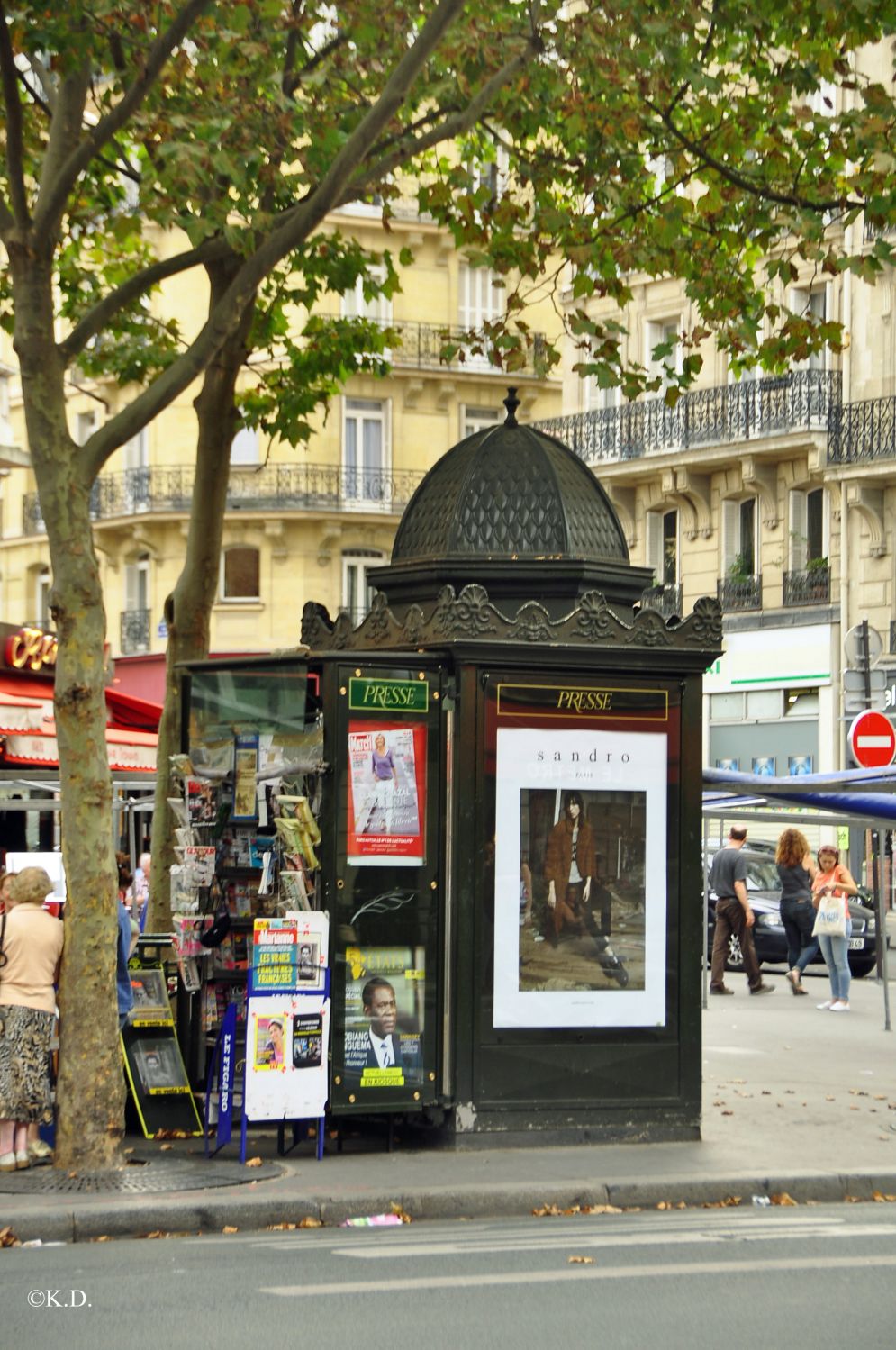 Kiosk in Paris