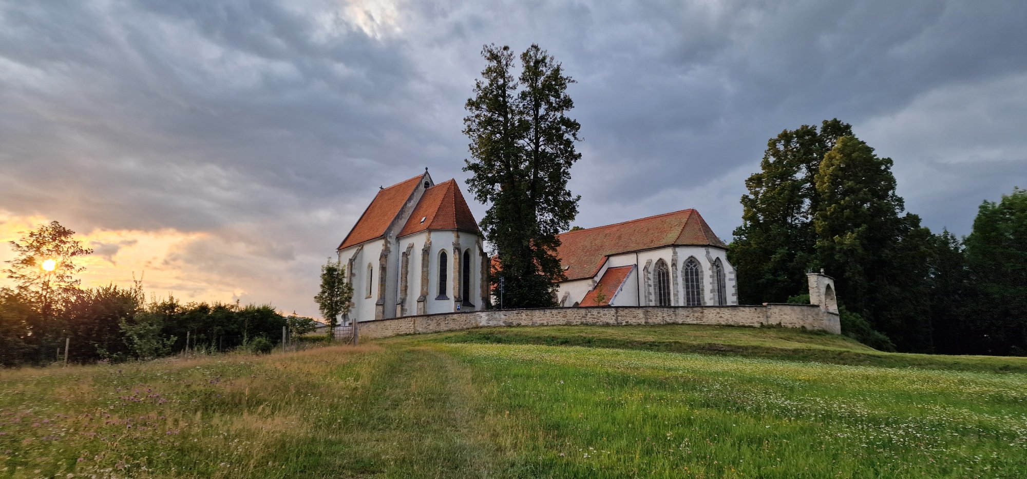 Kirche St. Peter und Kalvarienberg-Kapelle