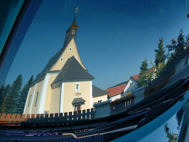 Kirche von Karlstift als Spiegelung