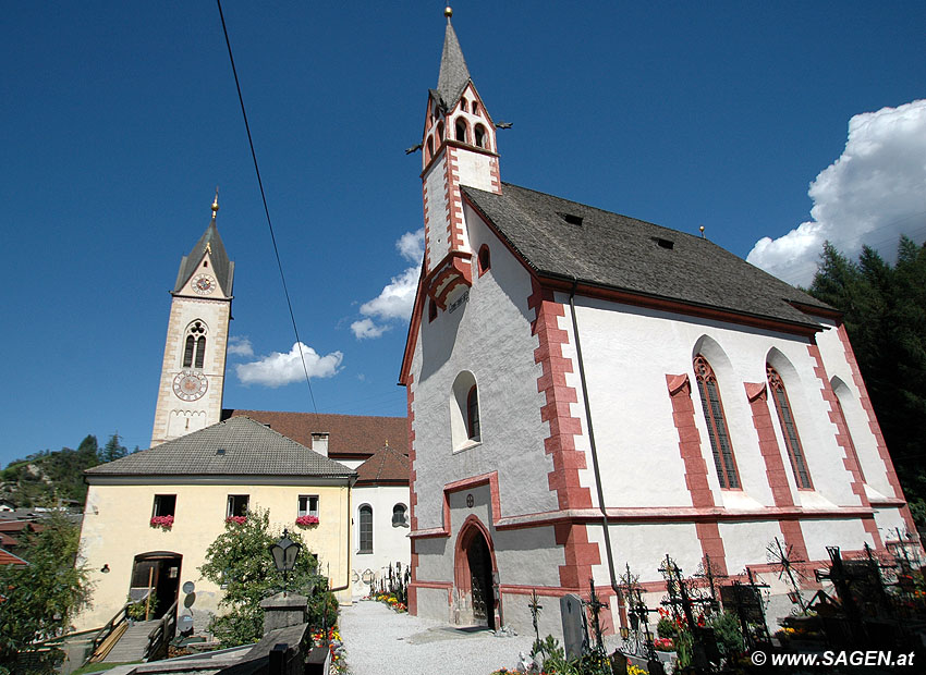 Kirchenensemble Pfons