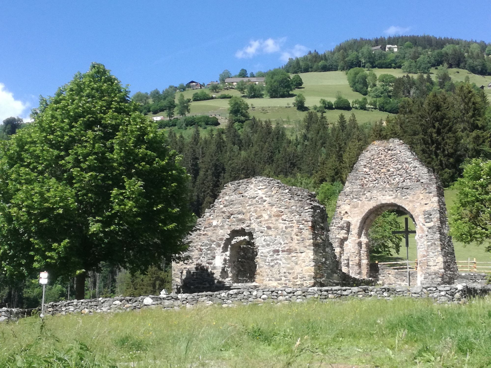 Kirchenruine St. Ägidius in Donnerbach