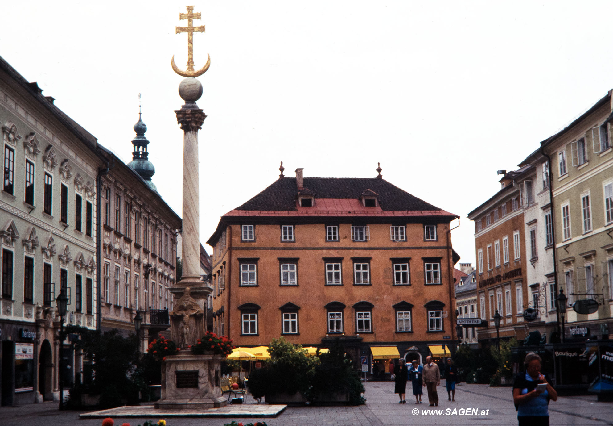 Klagenfurt, Alter Platz mit Dreifaltigkeitssäule