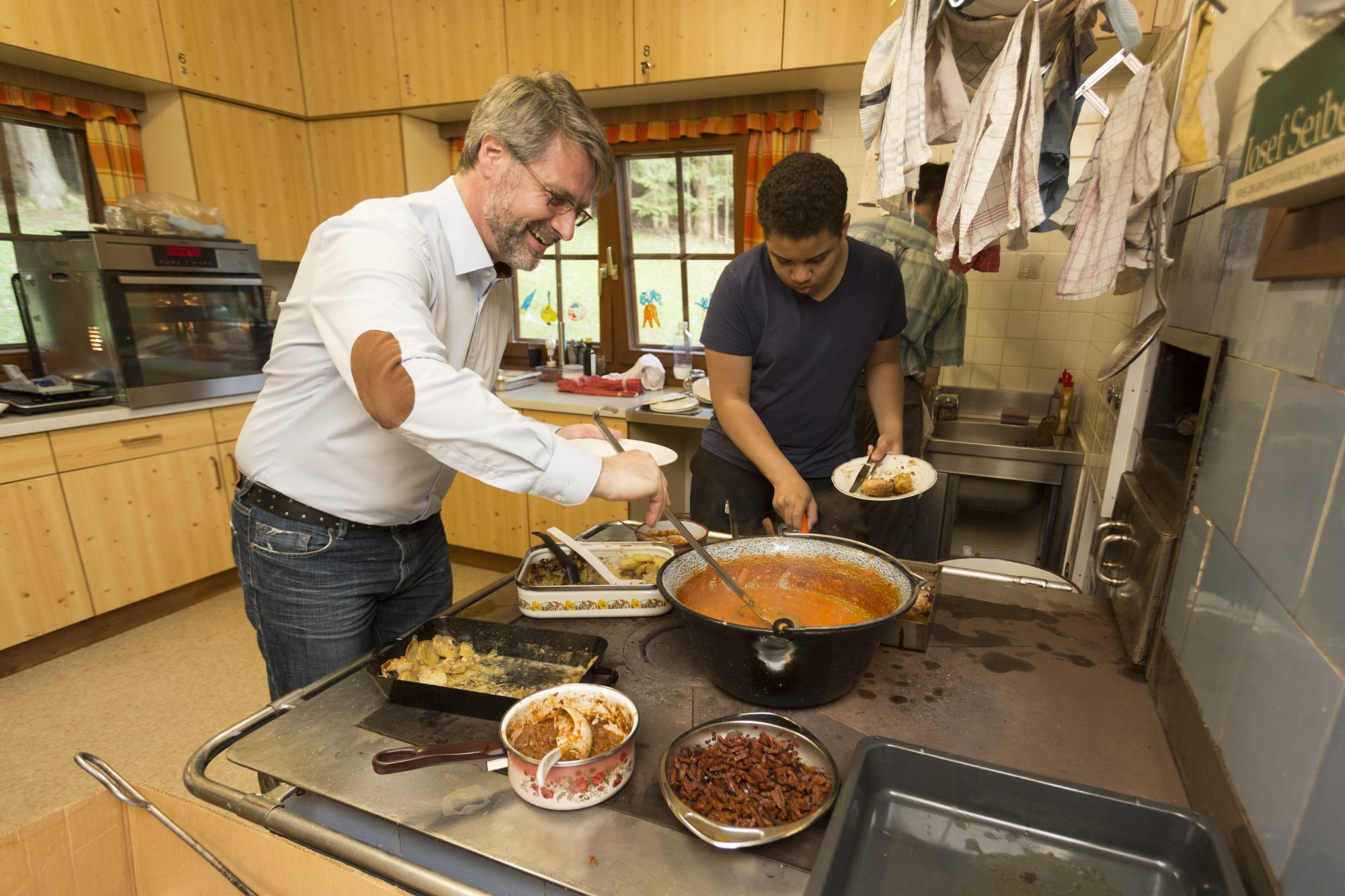 Kochen am Tischherd und im Hightech-Backofen