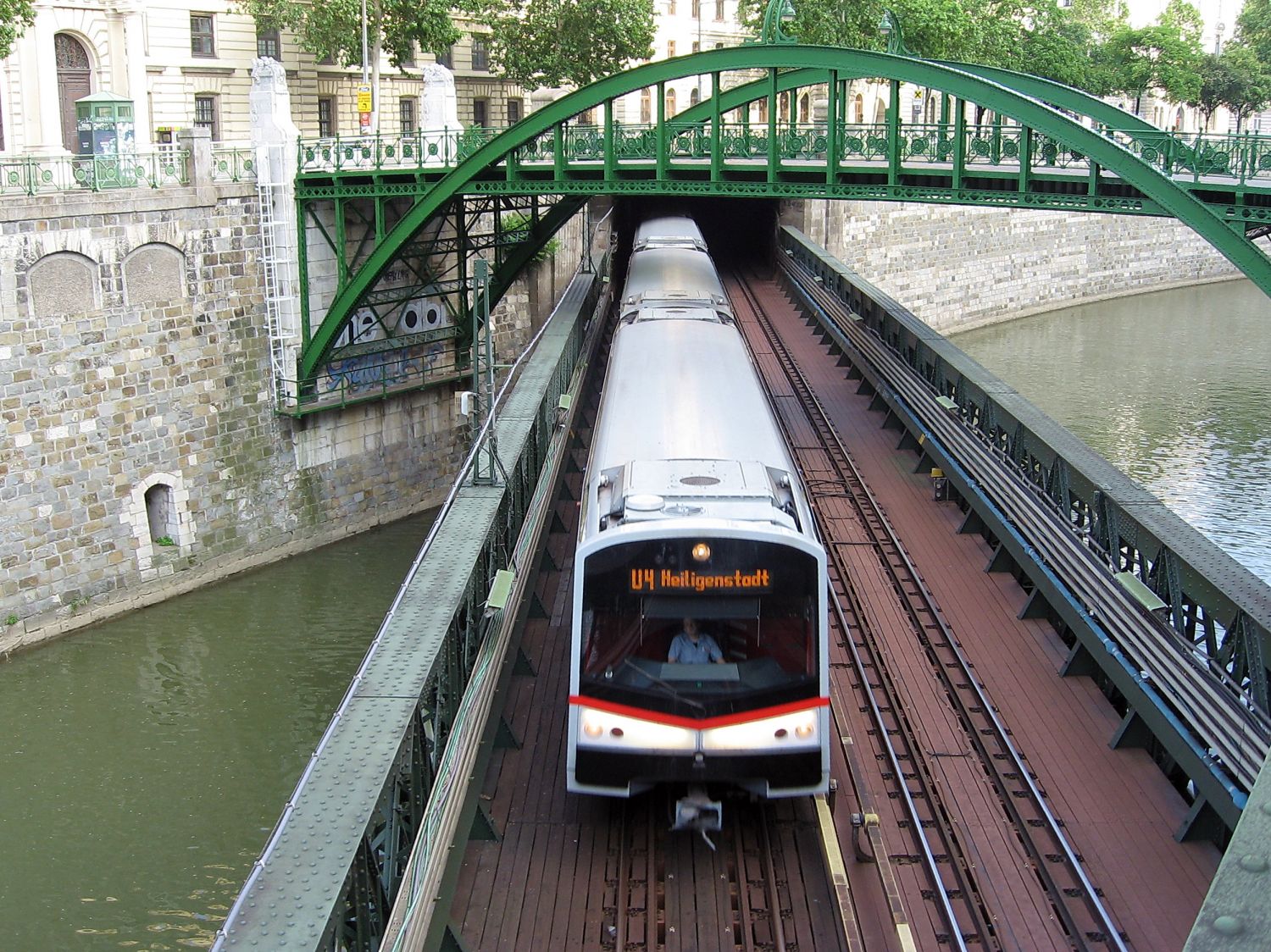 kreuzende Brücken - Zollamtsbrücke und Zollamtssteg