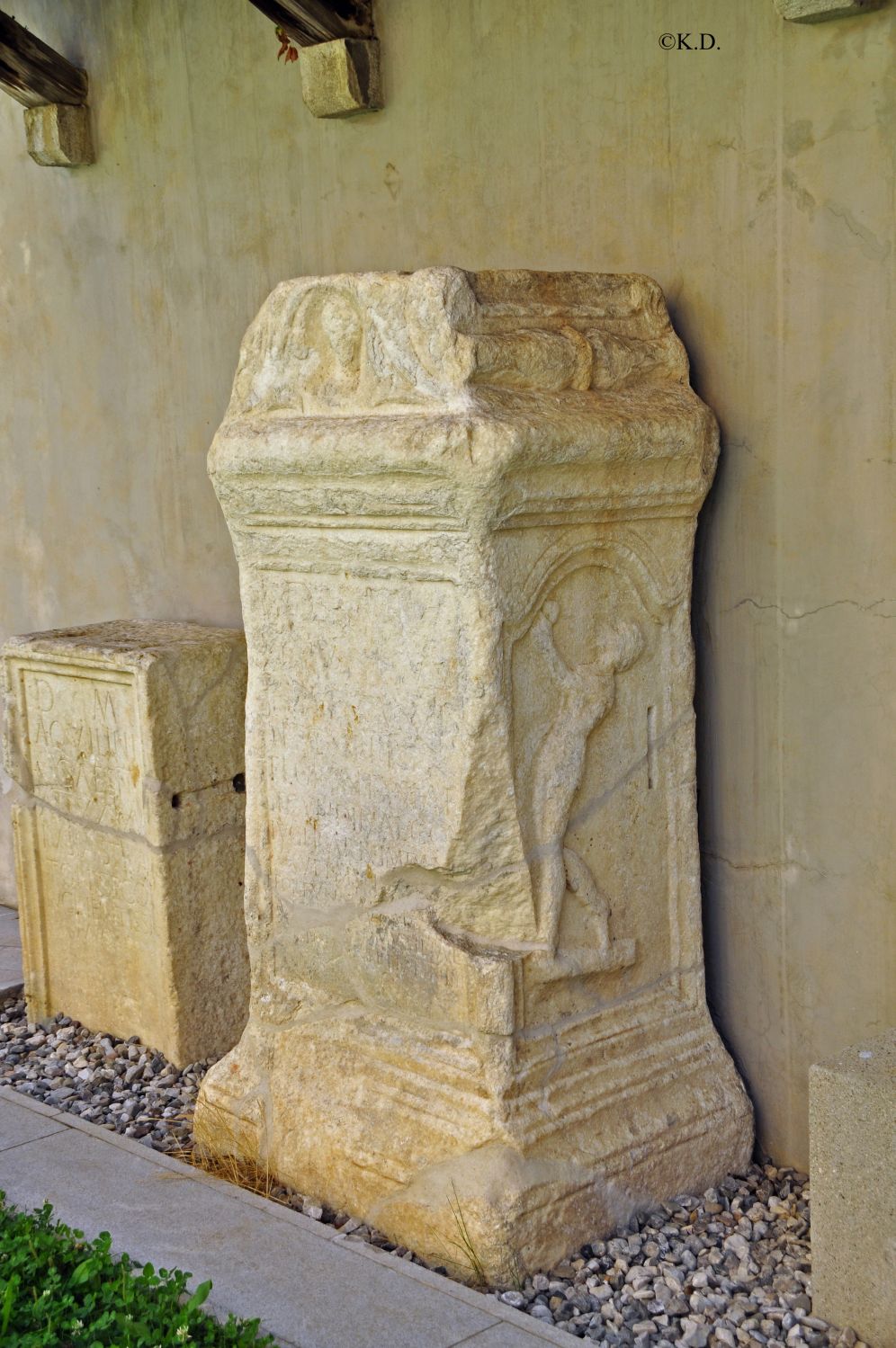 Lapidarium im Friedhof von Tarvisio (Italien)