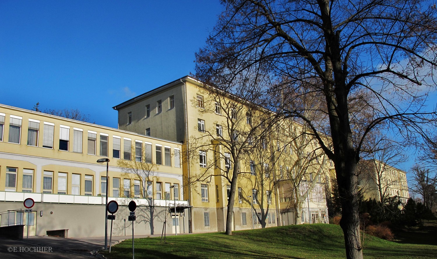 Leopold-Haus im Pulmologischen Zentrum des Otto-Wagner-Spital Penzing auf der Baumgartner Höhe