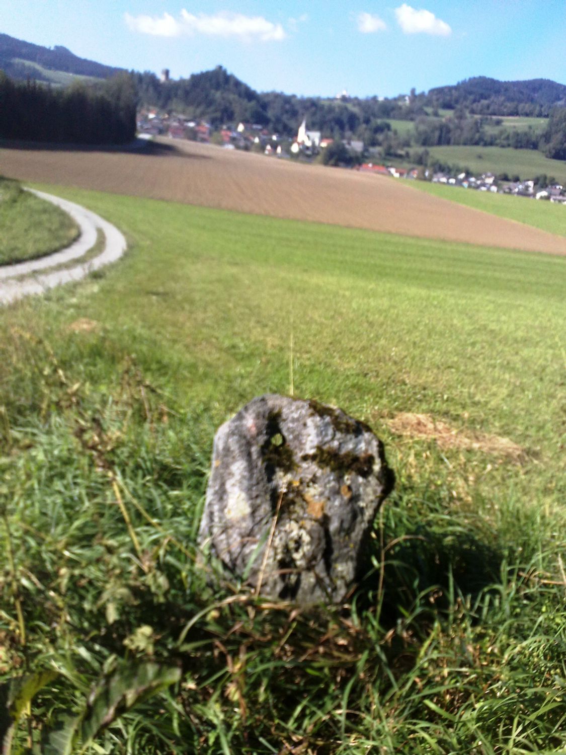 Lochstein bei Hohenstein, südlich von Pulst (Kärnten)