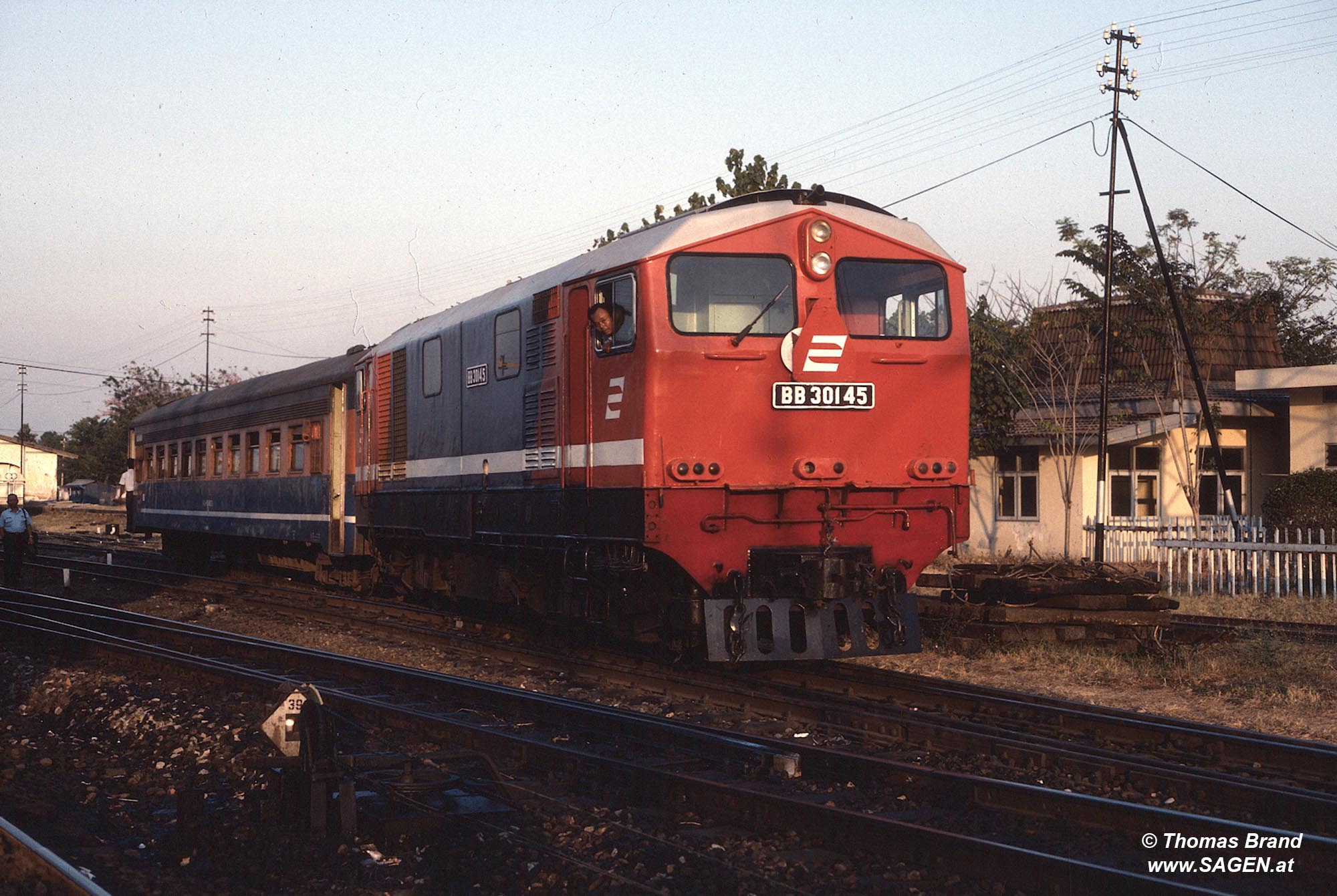 Lokomotive BB 301 45 Madiun, Indonesien