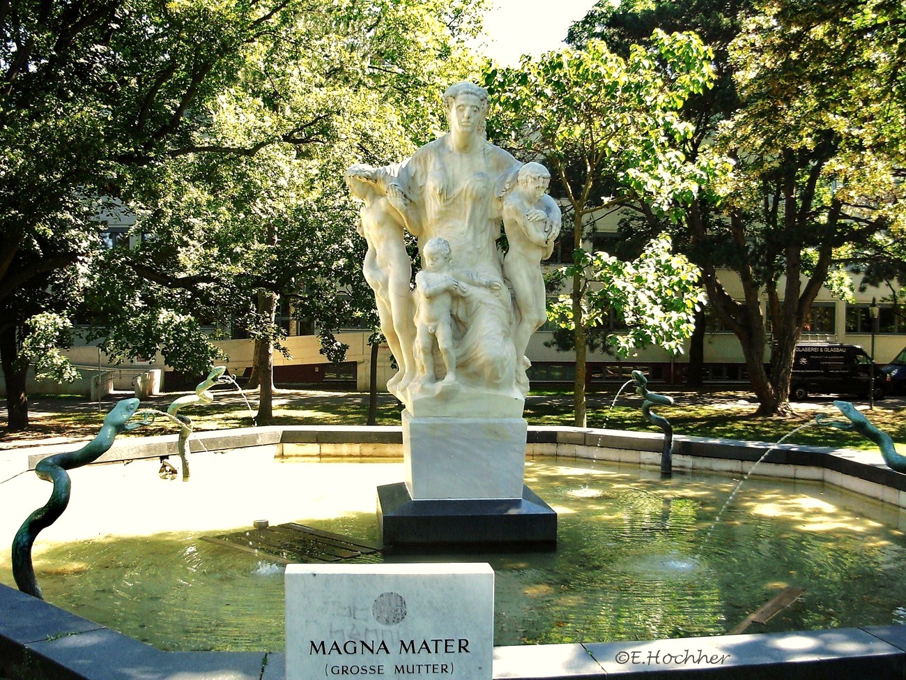 Magna Mater Brunnen im Maurer Rathauspark, Wien, 23.Bezirk