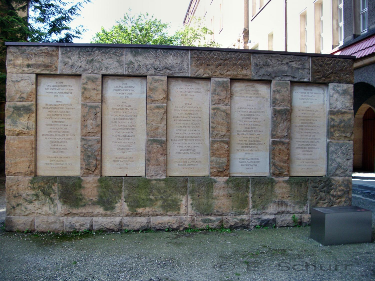 Mahn- und Gedenkstätte Dresden Münchner Platz