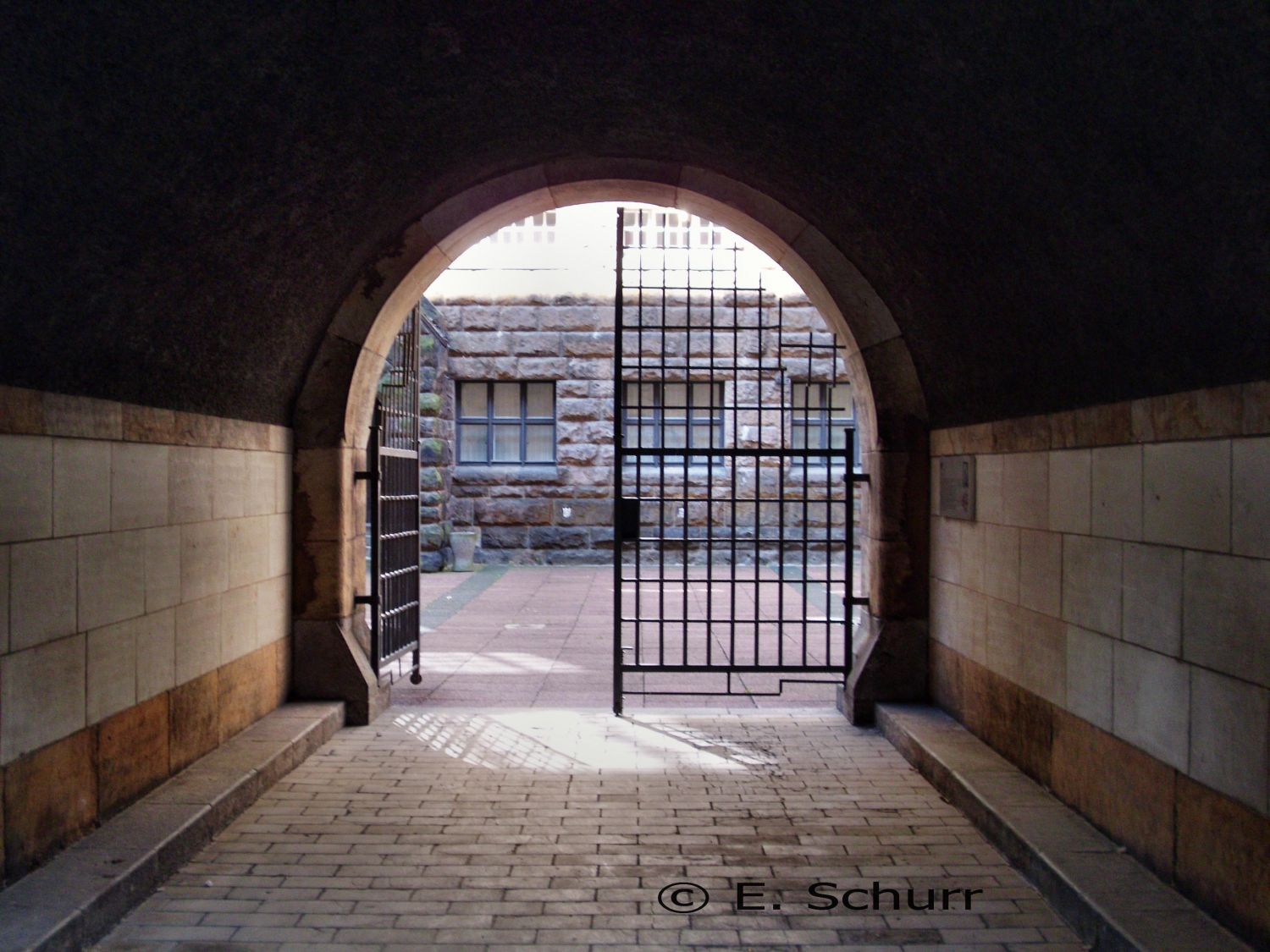 Mahn- und Gedenkstätte Dresden Münchner Platz