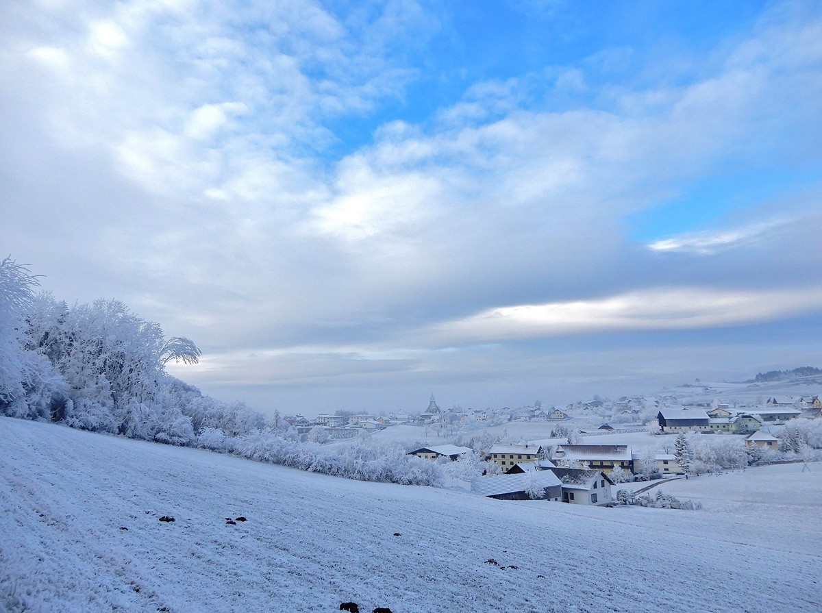 Maria Laach im Raureif