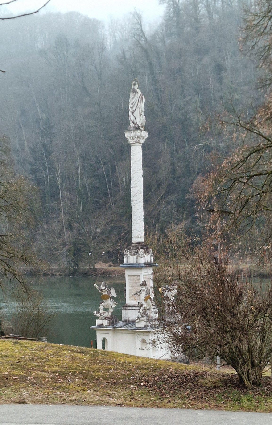 Mariensäule in Wernstein am Inn