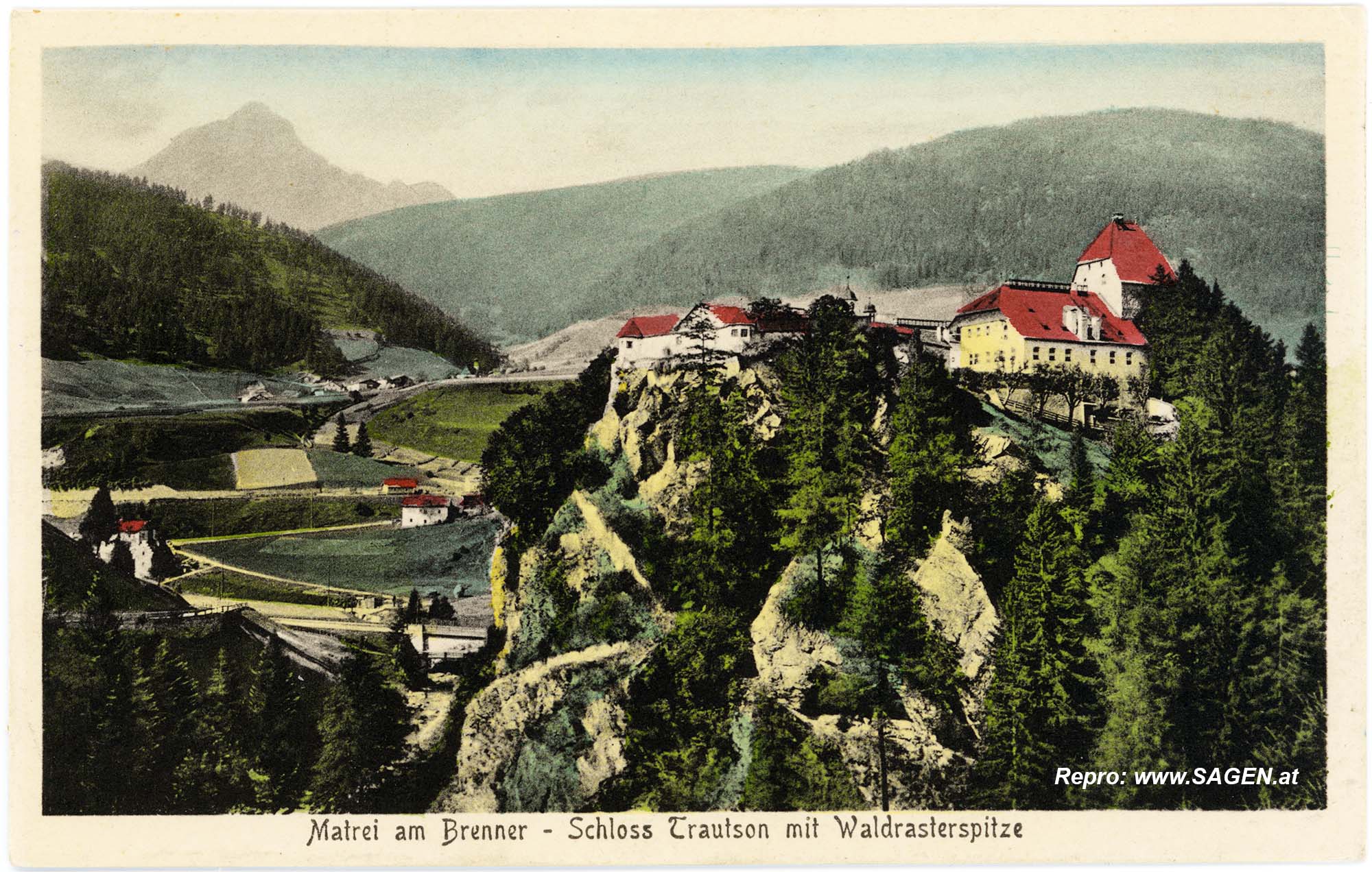 Matrei am Brenner - Schloss Trautson mit Waldrasterspitze