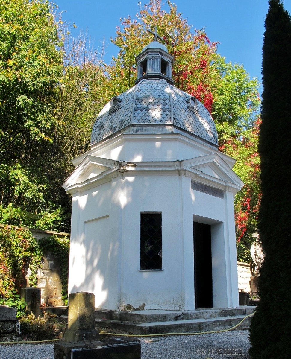 Mausoleum Drehwurst