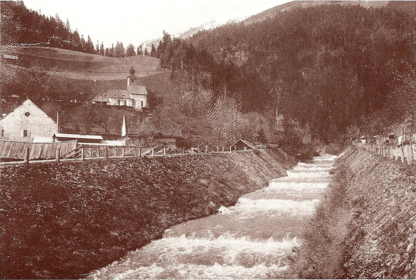 Mautbach und Friedhofskirche (Foto 28. 05. 1917 Pfingstmontag)