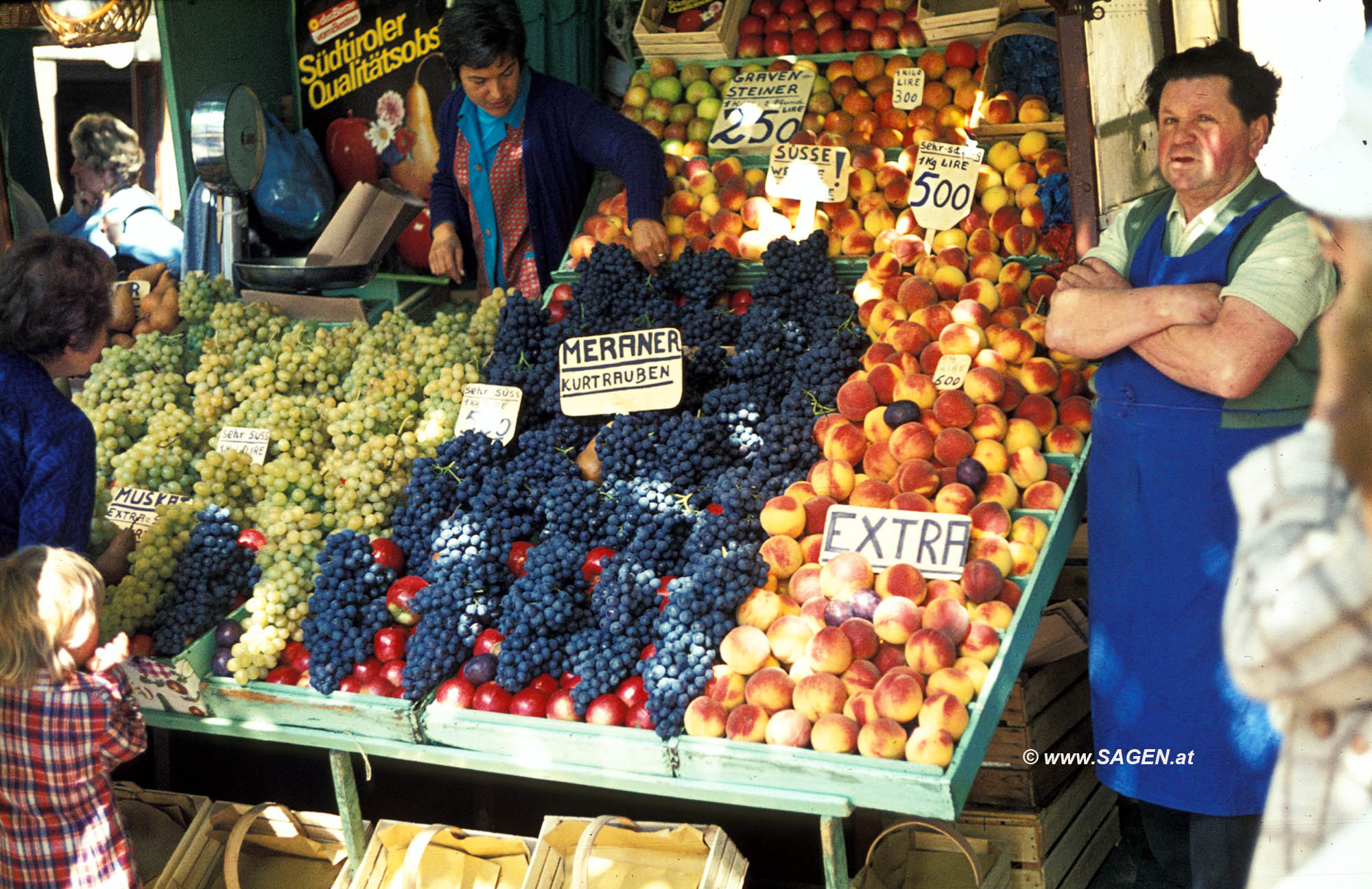 Meran Obststand und Obsthändler 1970er