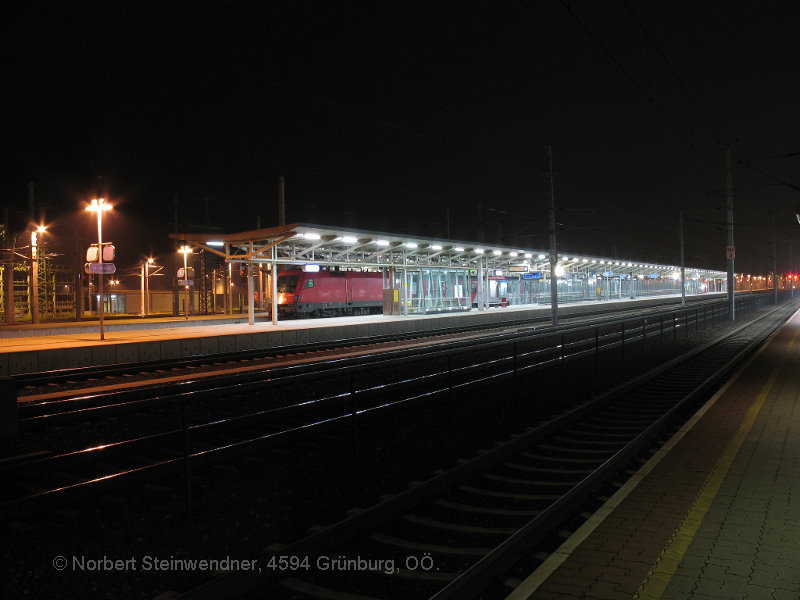 Mitternacht am Bahnhof St. Valentin