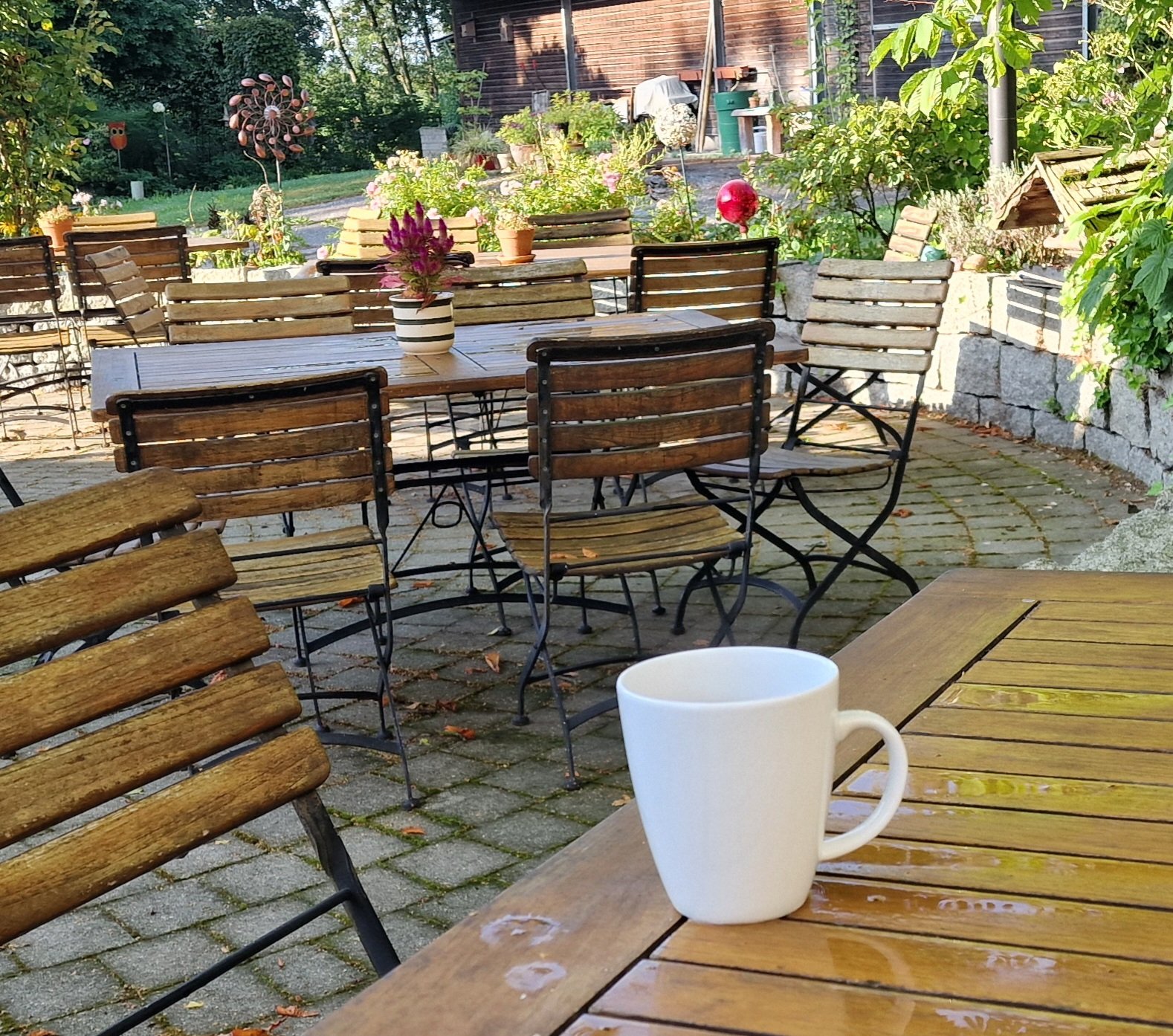 Morgenkaffee im Bayrischen Biergarten