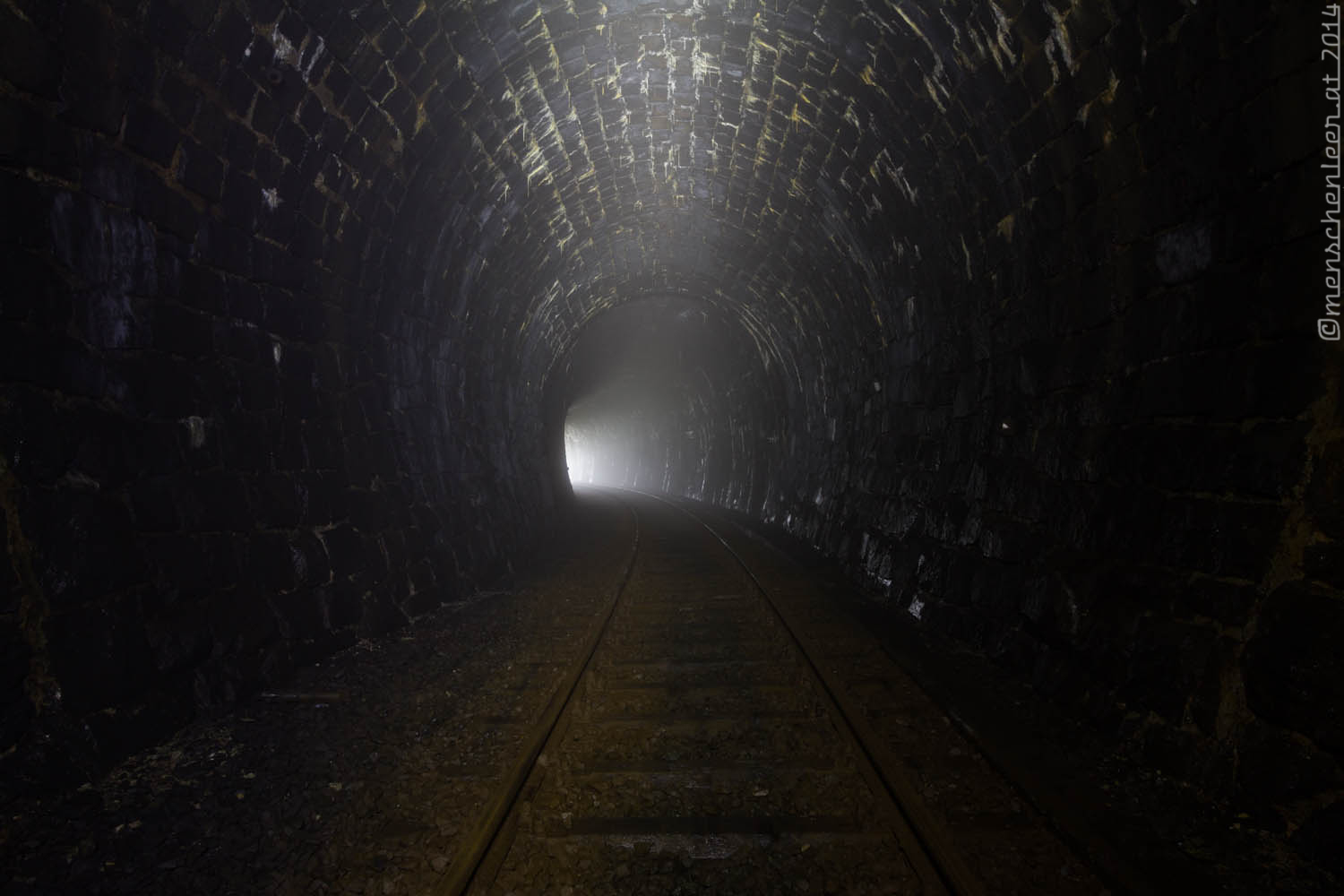 Nebel im Tunnel