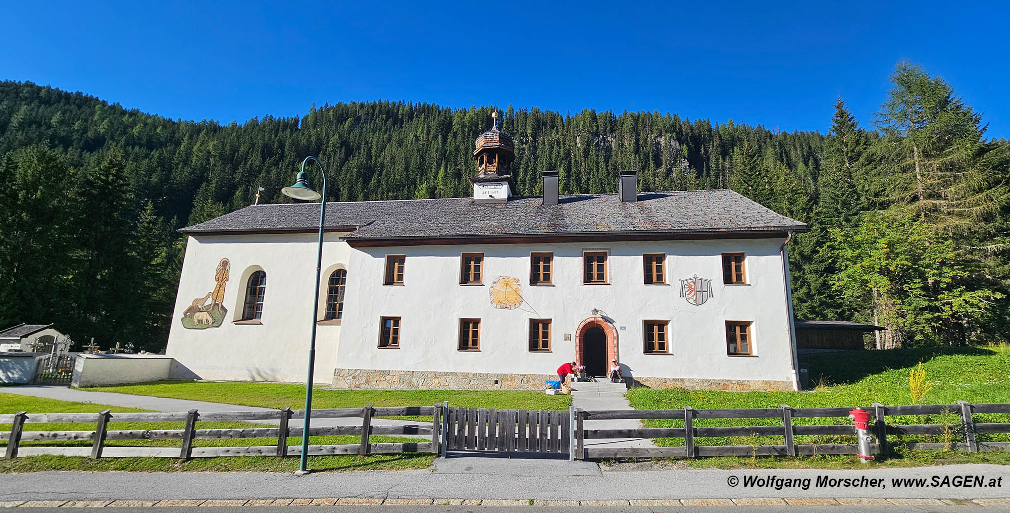 Ochsengarten, Pfarrkirche und Widum