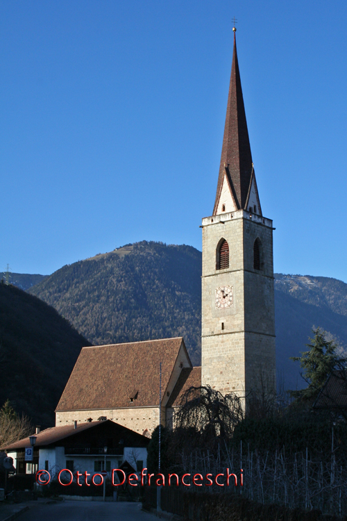 Pfarrkirche Maria Himmelfahrt in Niederlana