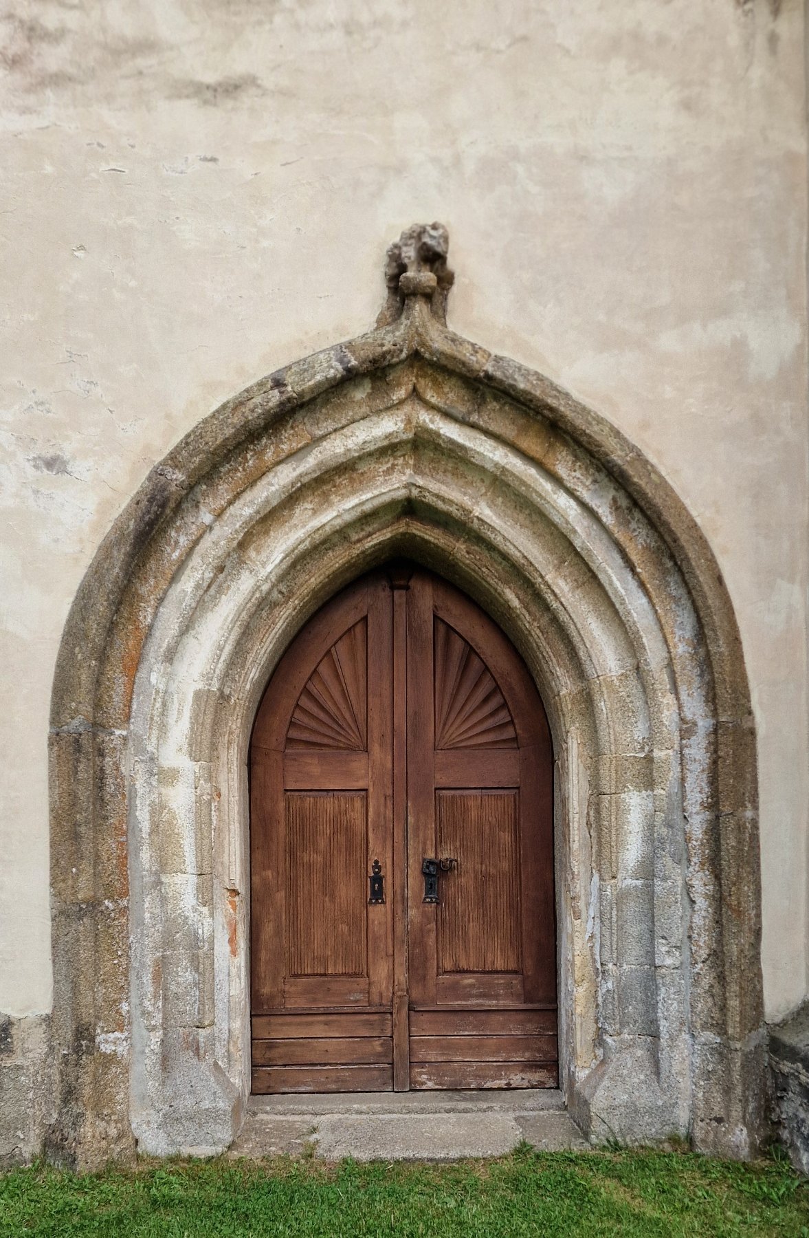 Portal der Kalvarienberg-Kapelle St. Peter