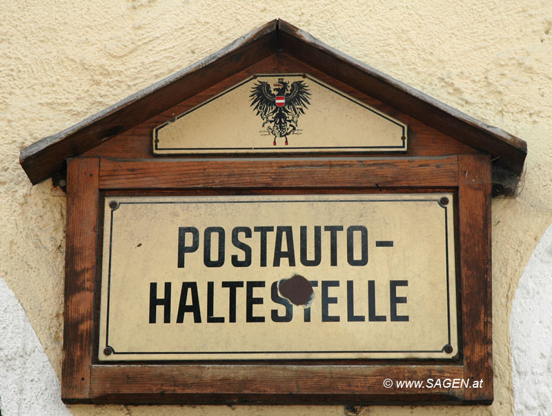 Postauto-Haltestelle