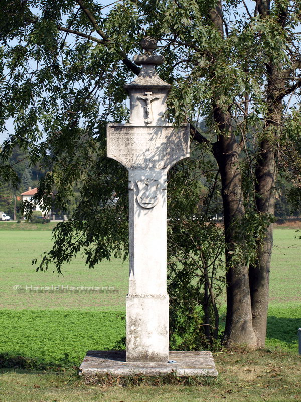 Raaberkreuz Leobendorf 1/2