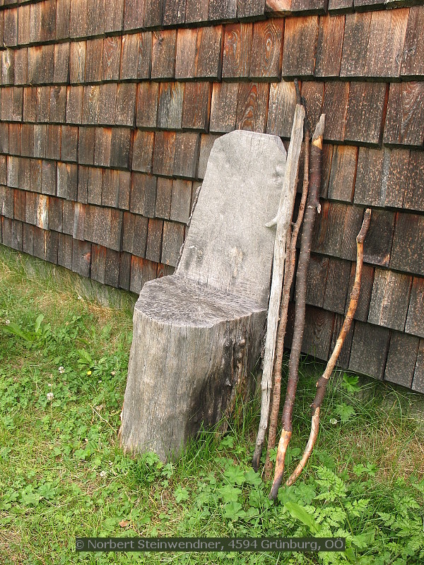 Radlberger Alm - Sitz vor der Almhütte