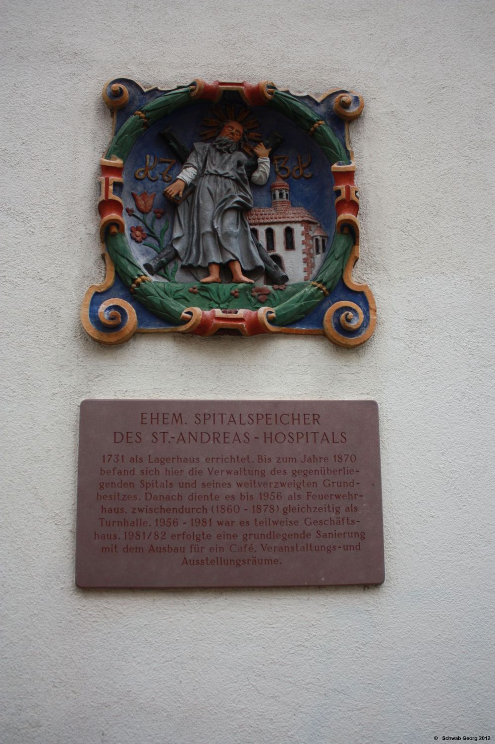 Relief in der Fußgängerzone in Offenburg