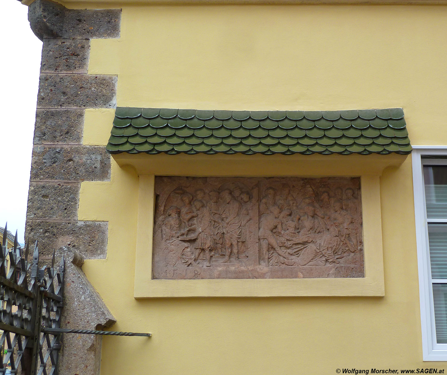 Relief Leopoldstraße