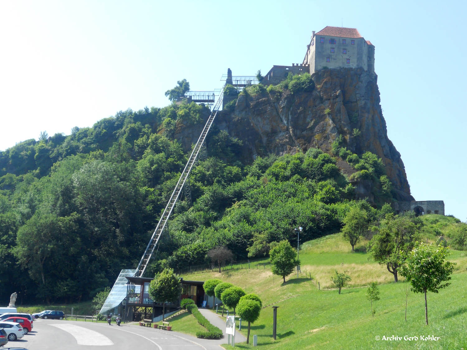 Riegersburg mit Schrägaufzug