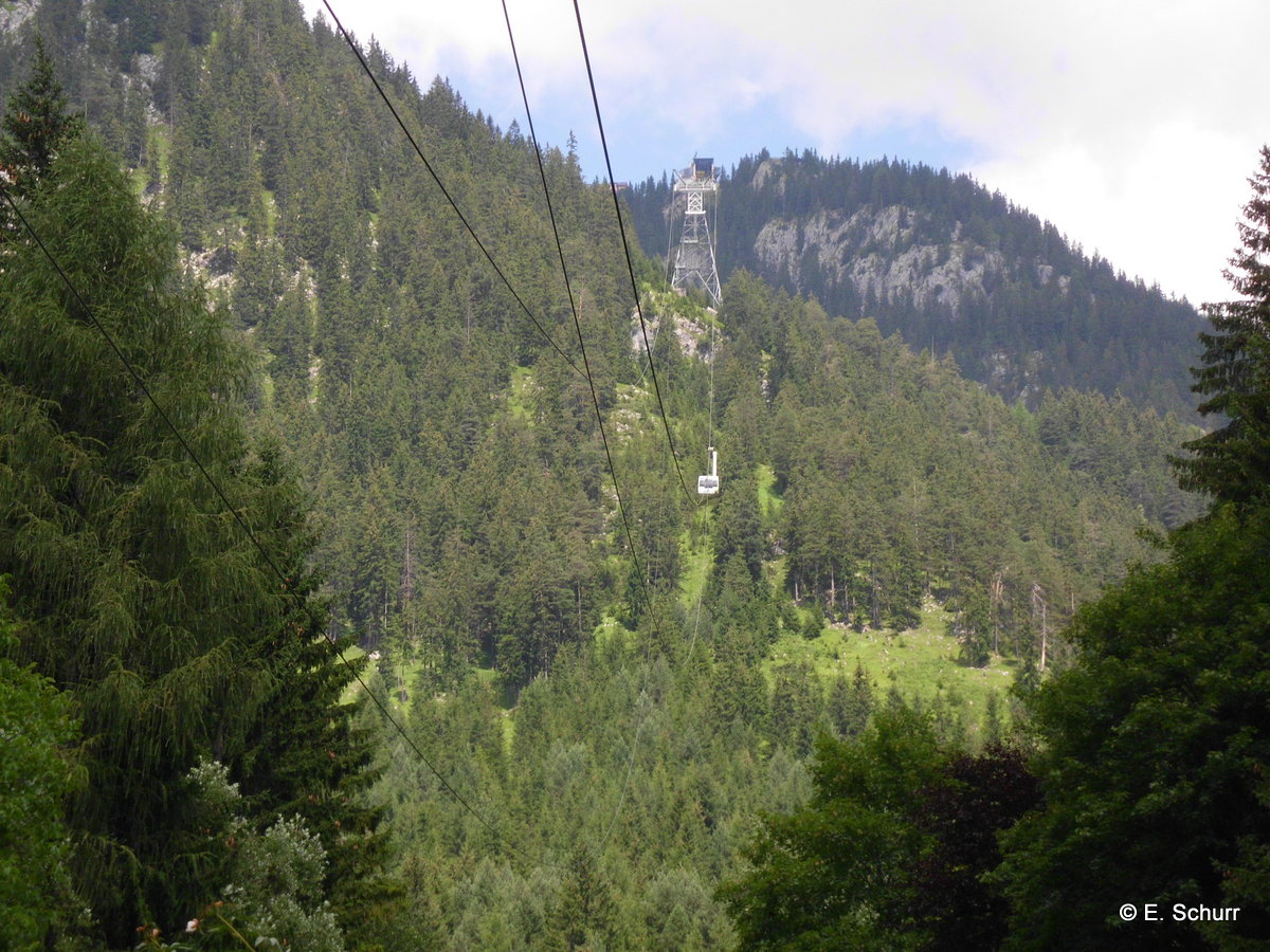 Rofanseilbahn-  Spannfeld, von der Talstation aus gesehen