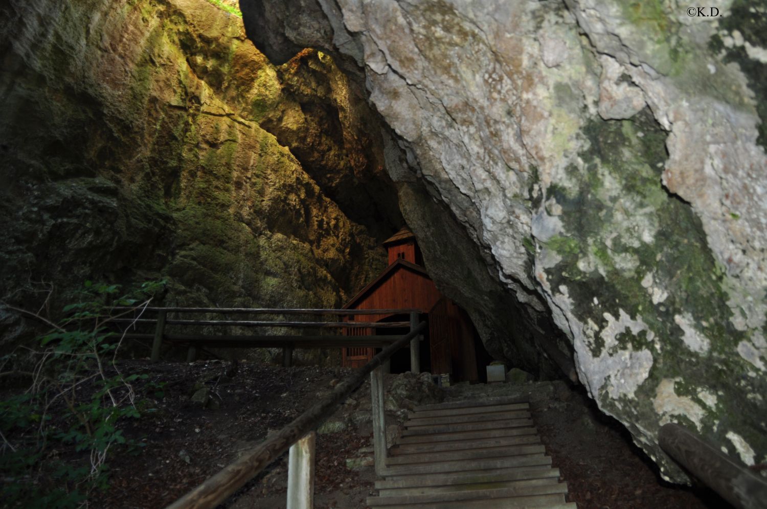 Rosaliengrotte auf dem Hemmaberg in Südkärnten