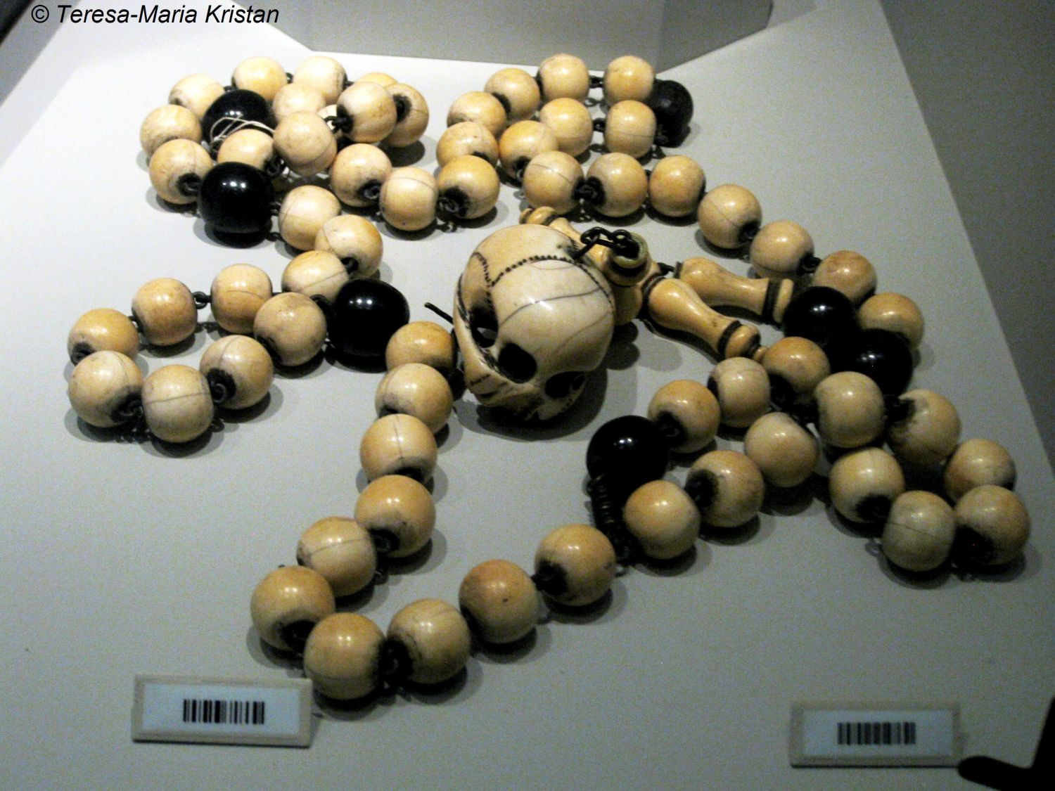 Rosenkranz mit Totenkopf Volkskundemuseum Innsbruck