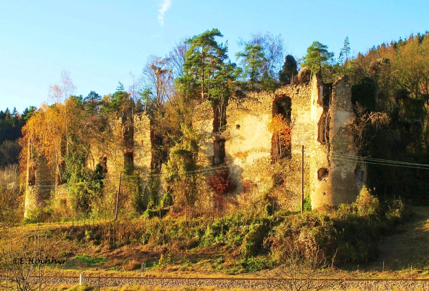 Ruine Niederperwarth