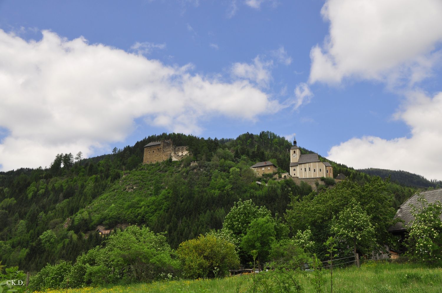 Ruine und Kirche Frauenburg bei Unzmarkt (Steiermark)