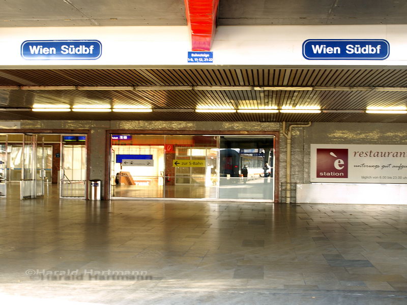 Südbahnhof Ausgang