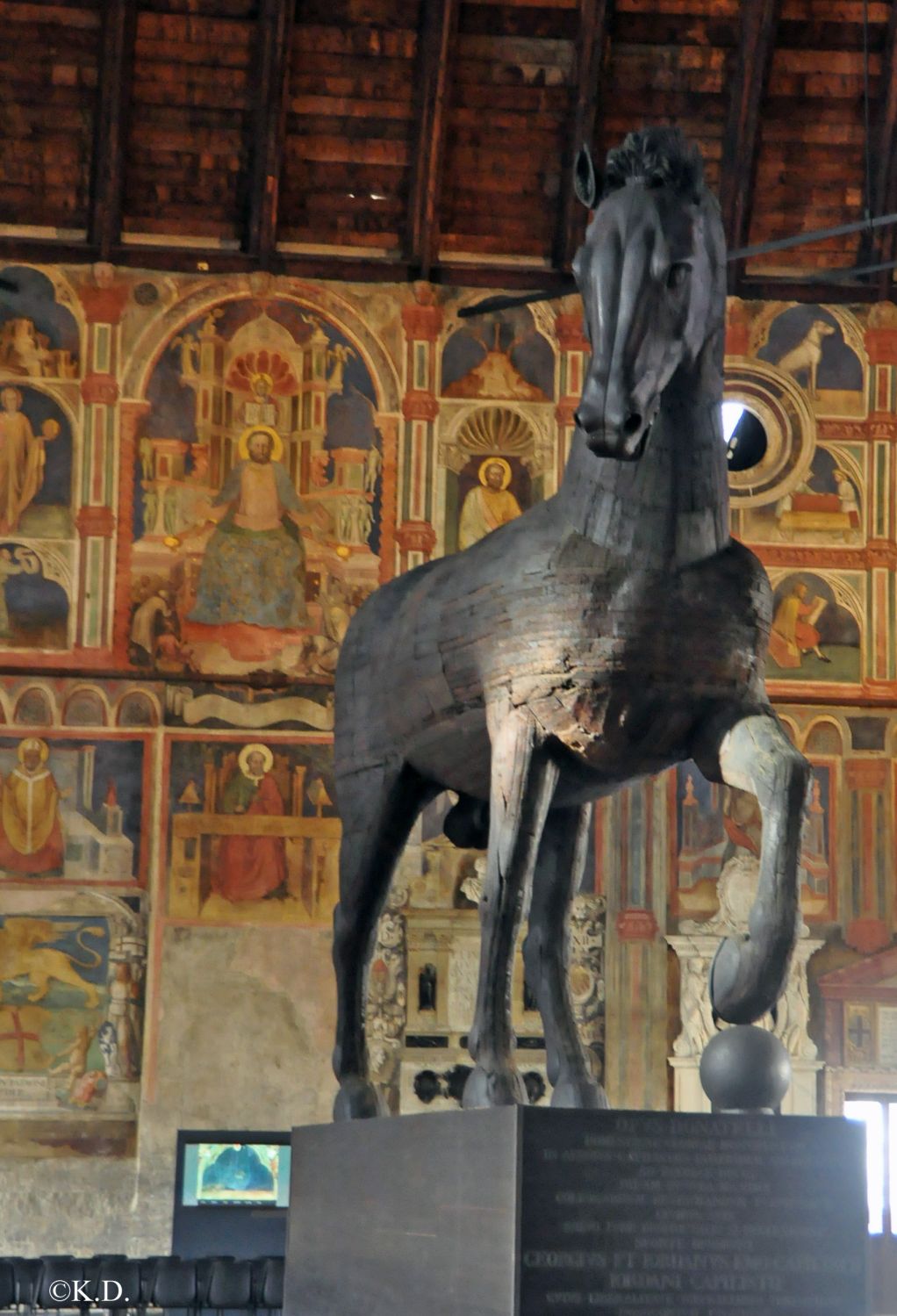 Sala della Ragione (Padua) - Holzmodell des Gattamelatapferdes